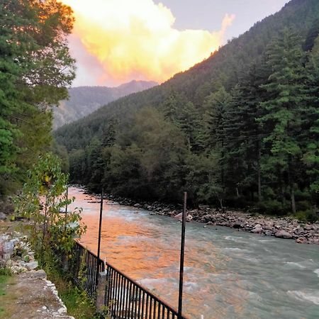Hotel The White House Kasol Esterno foto