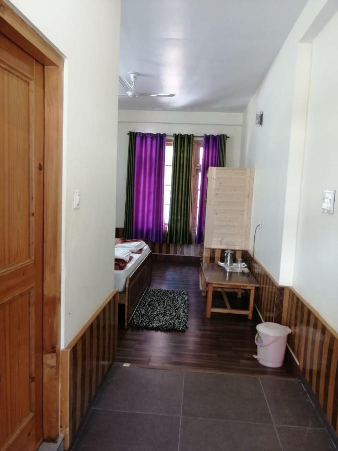 Hotel The White House Kasol Esterno foto